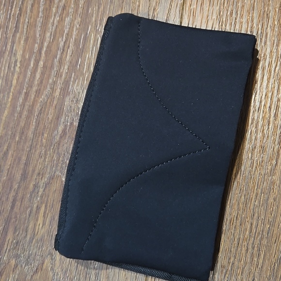 BUDDY POUCH BLACK MESH MAGNETIC WAIST BAG. #6579 - Picture 3 of 5